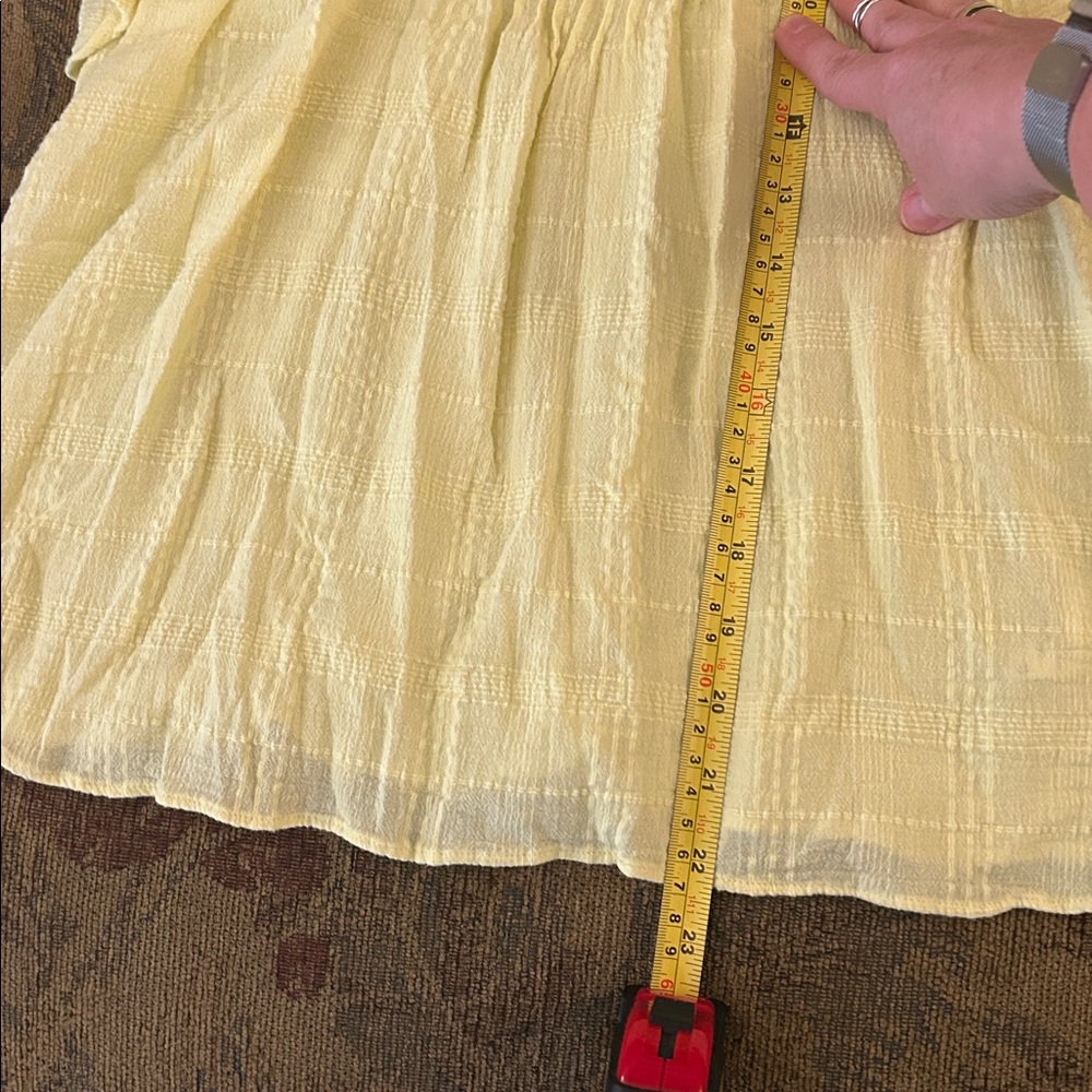 Universal Thread Flutter Sleeve Top - Picture 9 of 9